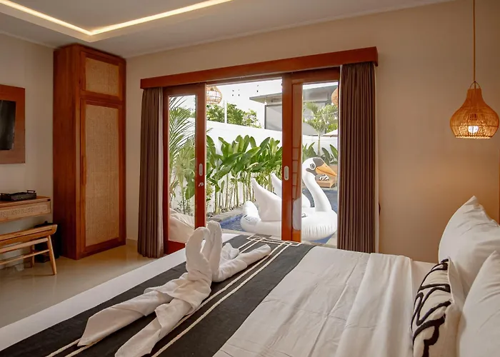A Better 3br 5min Bintang Villa Seminyak